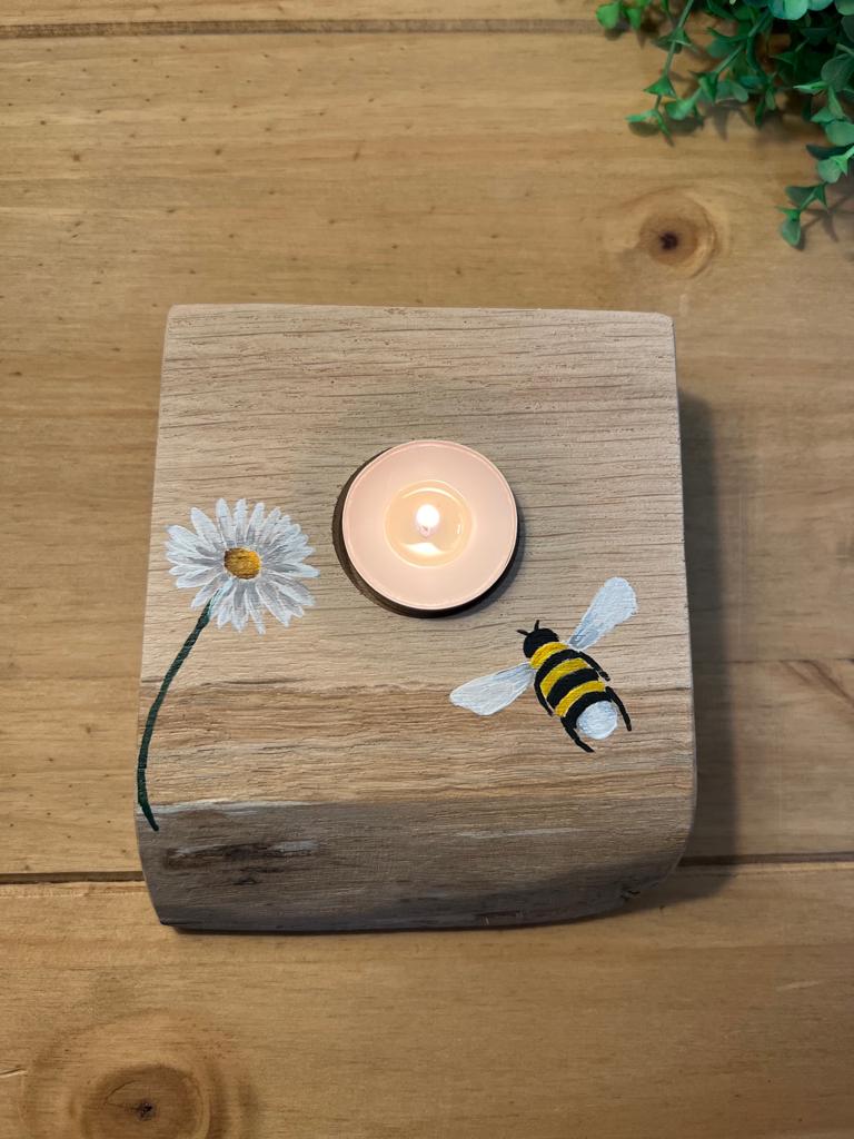 Single Candle Daisy Tea-Light Holder